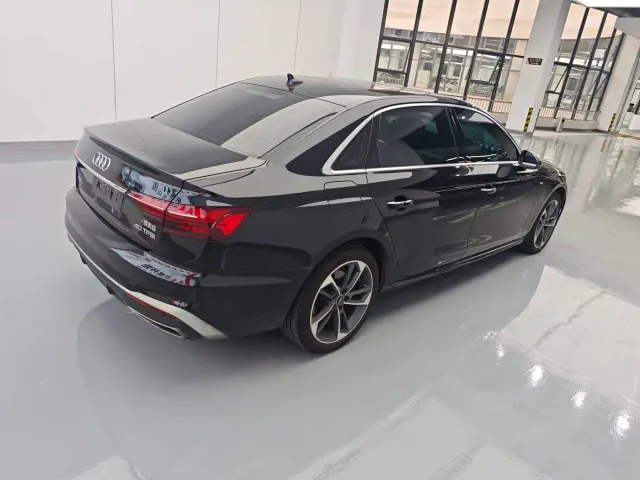Audi A4L — Фото автомобиля 11