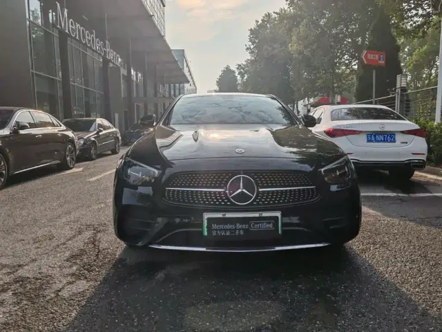 Mercedes-Benz E-Class — Фото автомобиля 5