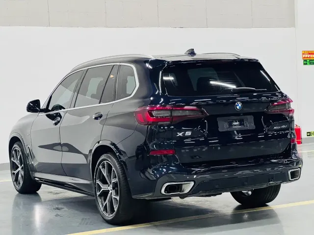 BMW X5 — Фото автомобиля 4