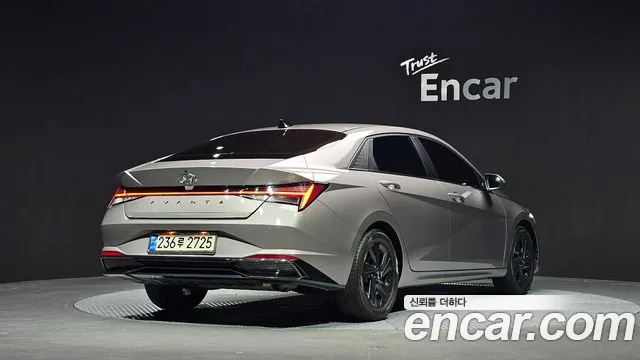 Hyundai Avante CN7 — Фото автомобиля 2