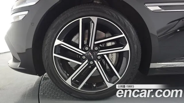 Genesis G80 Бензин 2.5 турбо AWD — Фото автомобиля 5