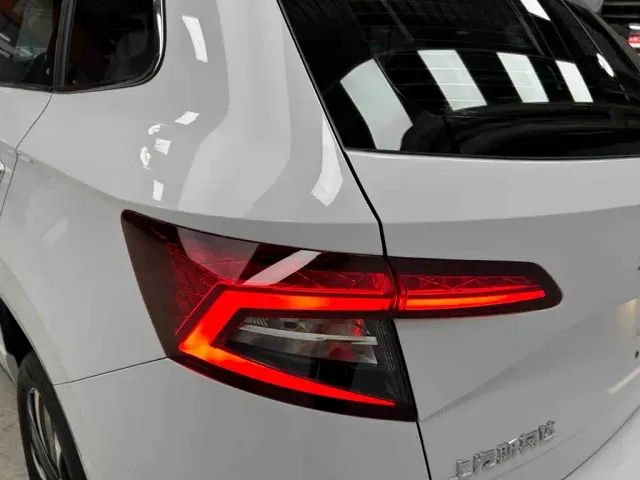 Skoda Karoq — Фото автомобиля 24