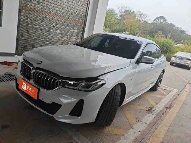 Фотография автомобиля — BMW 6 Series Gran Turismo