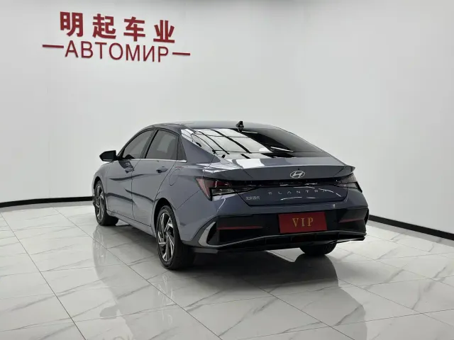 Hyundai Elantra — Фото автомобиля 8