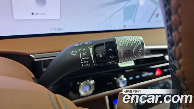 Genesis GV70 2.5T Бензин 2WD — Фото автомобиля 8