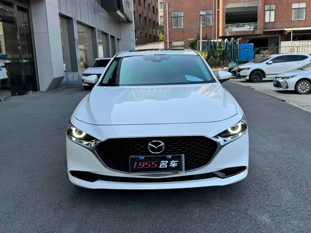 Mazda Axela — Фото автомобиля 2
