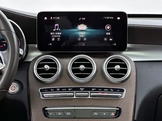 Mercedes-Benz GLC-Class — Фото автомобиля 10
