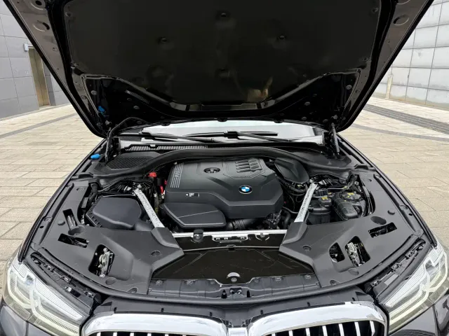 BMW 5 Series — Фото автомобиля 10