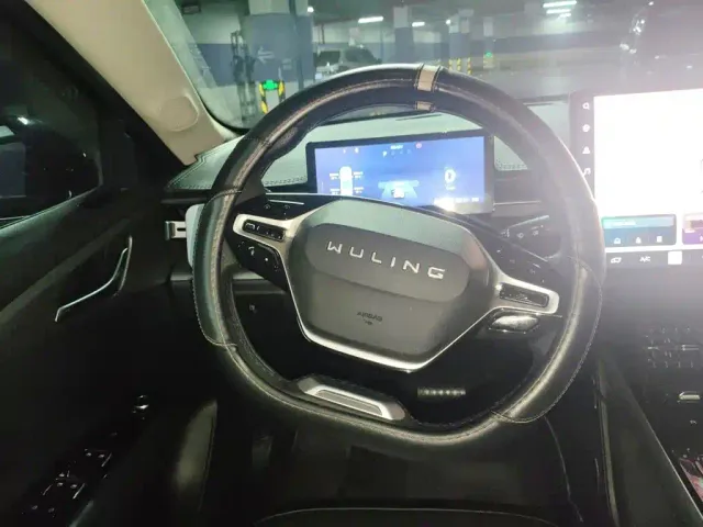 Wuling Starlight — Фото автомобиля 6