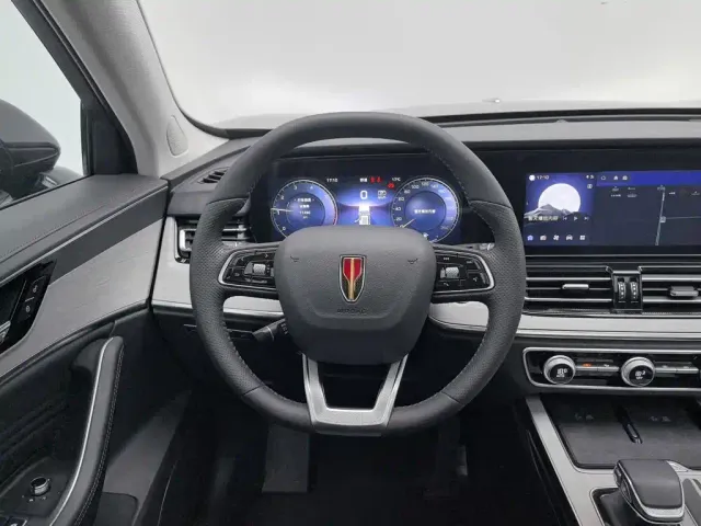 Hongqi HS5 — Фото автомобиля 11