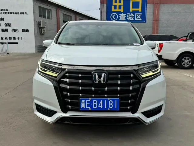 Honda Elysion — Фото автомобиля 2