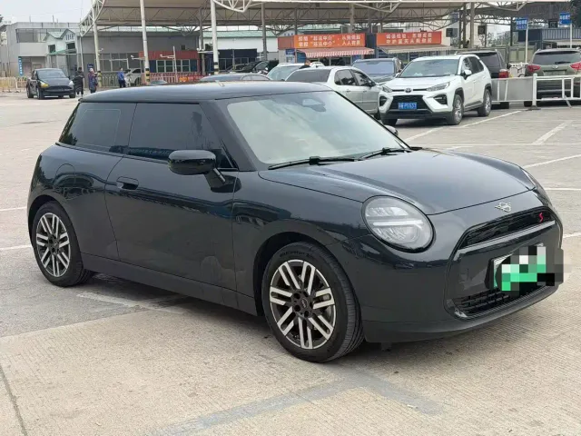 MINI Cooper — Фото автомобиля 3
