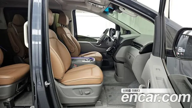 Hyundai Staria Staria 4WD Lounge 9 мест — Фото автомобиля 11
