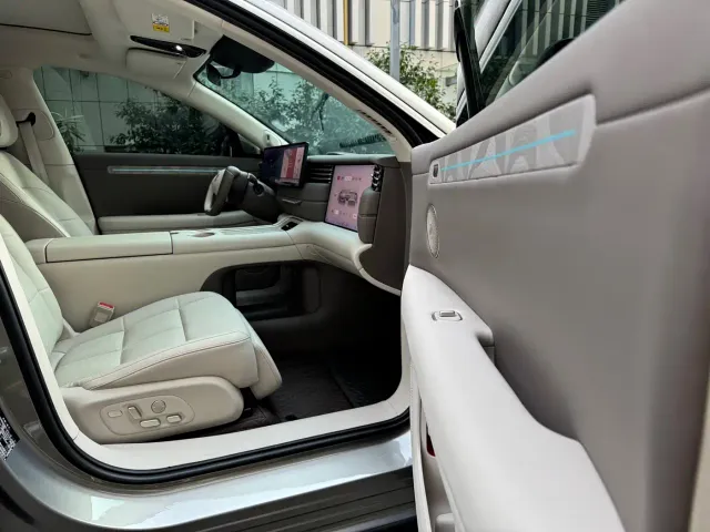IM Motors LS6 — Фото автомобиля 8