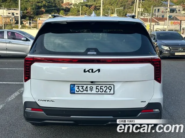 Kia Carnival 4th Gen — Фото автомобиля 4