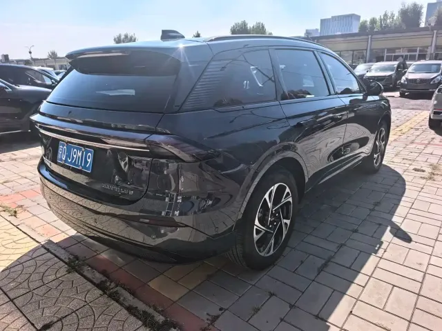 Lincoln Nautilus 2023 2.0T 4WD Premium Hybrid Edition — Фото автомобиля 16