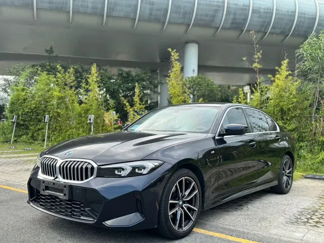 Фотография автомобиля — BMW 3 Series