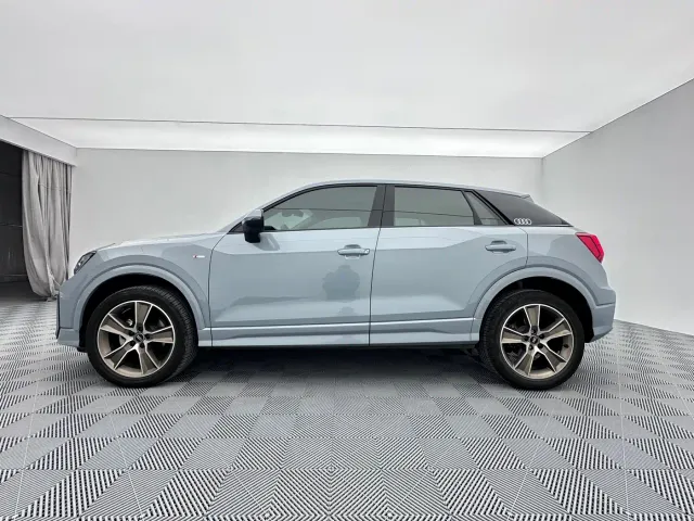 Audi Q2L — Фото автомобиля 8