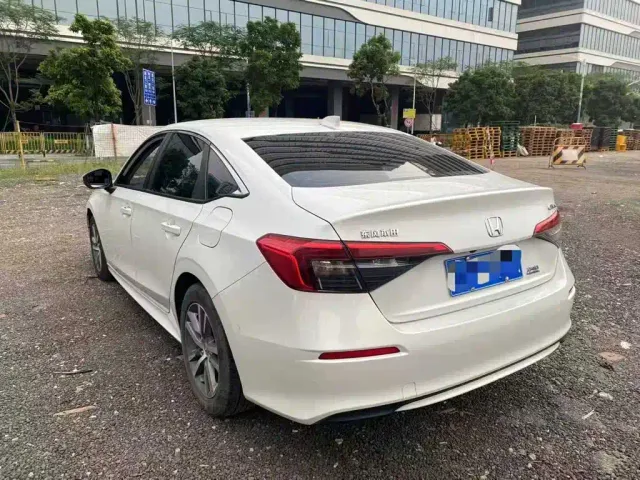 Honda Civic — Фото автомобиля 3