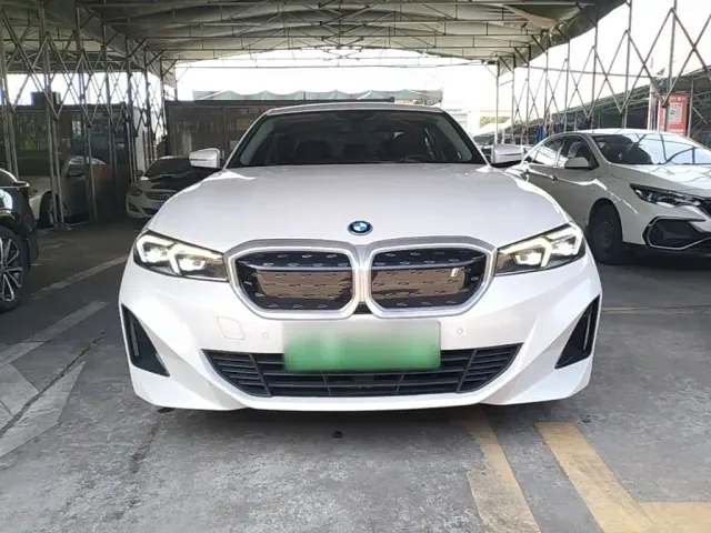 BMW i3 — Фото автомобиля 2
