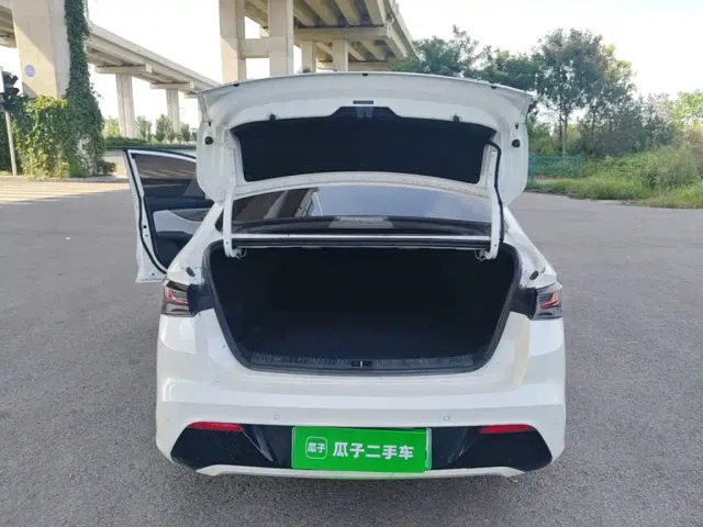 BAIC Beijing EU5 PLUS — Фото автомобиля 18