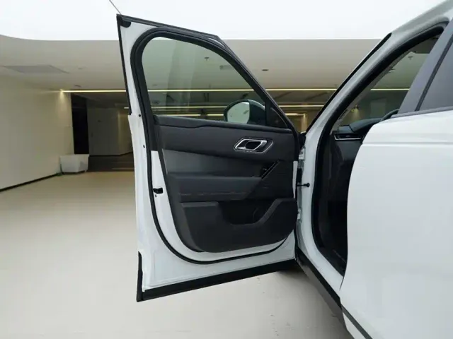 Land Rover Range Rover Velar — Фото автомобиля 15