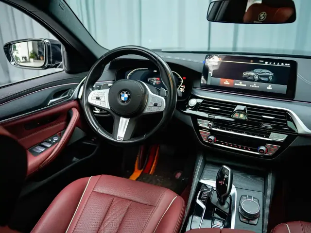 BMW 5 Series — Фото автомобиля 5