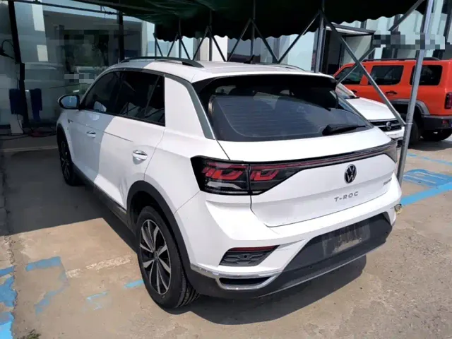 Volkswagen T-Roc — Фото автомобиля 4