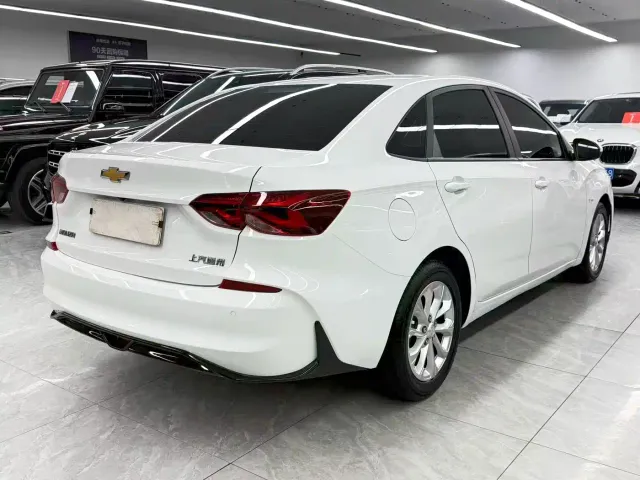 Chevrolet Monza — Фото автомобиля 6