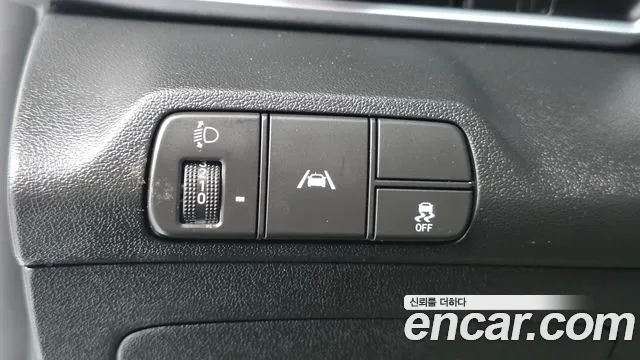 Hyundai AVANTE Avante (CN7) — Фото автомобиля 12