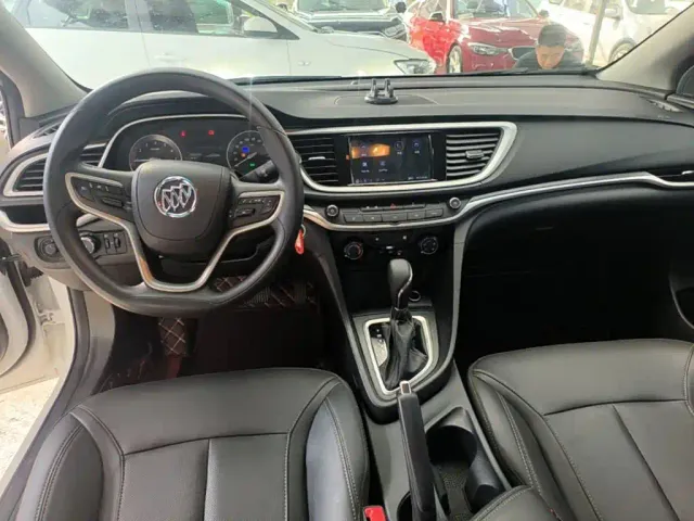Buick Excelle — Фото автомобиля 9