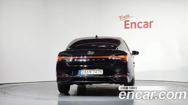 Hyundai AVANTE Avante (CN7) — Фото автомобиля 4
