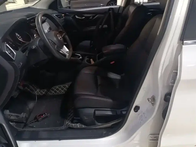 Nissan Qashqai — Фото автомобиля 15