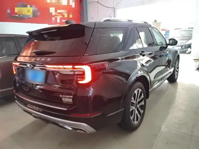Ford Explorer — Фото автомобиля 6