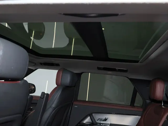 Land Rover Range Rover Sport — Фото автомобиля 13