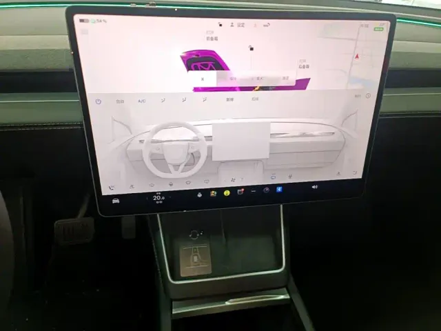 Tesla Model Y — Фото автомобиля 12