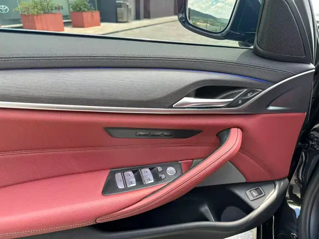 BMW 5 Series — Фото автомобиля 20