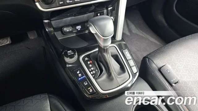 Kia Seltos — Фото автомобиля 9