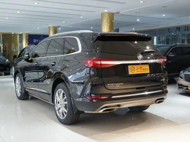 Buick Enclave — Фото автомобиля 21