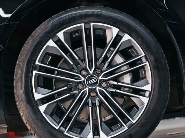 Audi A6L — Фото автомобиля 24
