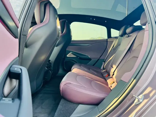 Xiaomi SU7 — Фото автомобиля 6