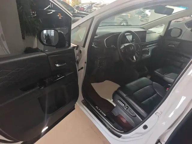 Honda Elysion — Фото автомобиля 15