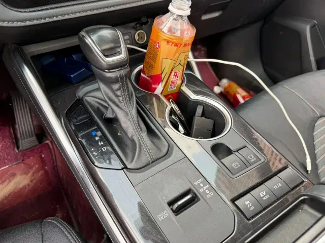 Toyota Crown Kluger — Фото автомобиля 9