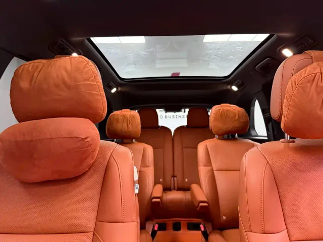 Li Auto L8 — Фото автомобиля 14