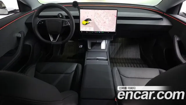 Tesla Model 3 — Фото автомобиля 10