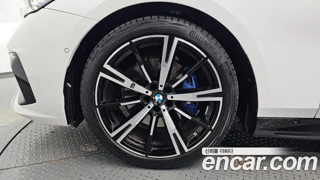 BMW 5-Series 5 серия (G60) 530i xDrive M Sport — Фото автомобиля 3