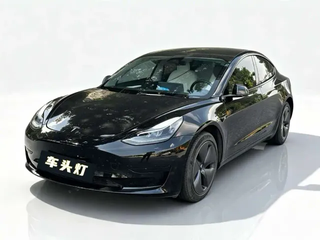 Фотография автомобиля — Tesla Model 3
