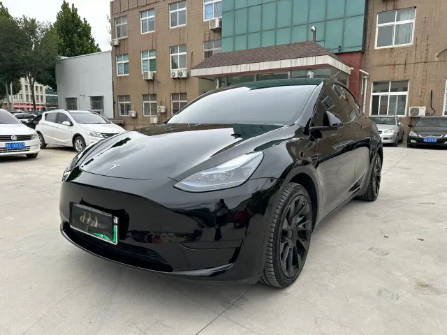 Фотография автомобиля — Tesla Model Y