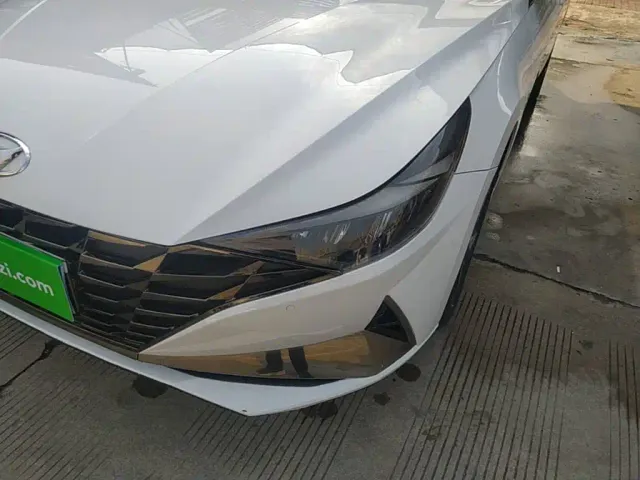 Hyundai Elantra — Фото автомобиля 23