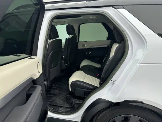 Land Rover Discovery — Фото автомобиля 19
